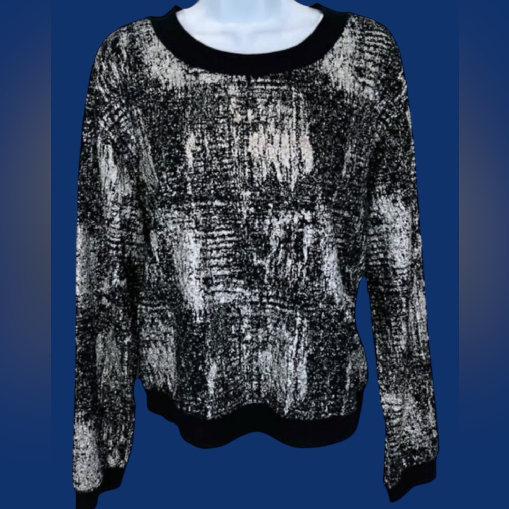 dRA Los Angeles black metallic silver long sleeve pullover shirt size small